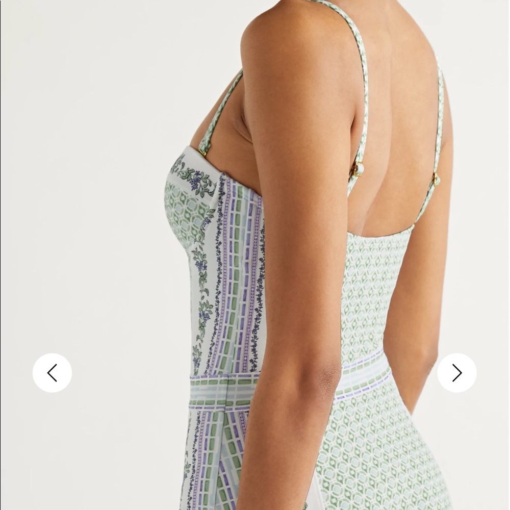 TORY BURCH
Lipsi printed underwired swimsuit - Picture 4 of 13